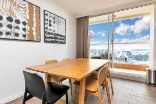 QV Stays Heart of City with Stunning Views - 1