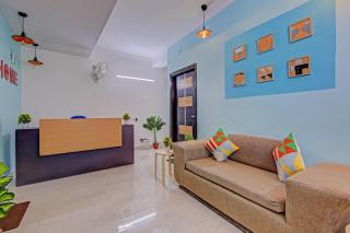 OYO Townhouse Saket Residency 1 Delhi - 3
