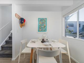 Sandy Strides - Whangamata Holiday Home - 2