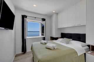 Beachfront house with hot tubDrasnice, Makarska - 25460 - 3