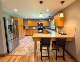 8RR Log Home w Spa Bath, Game Loft, AC, Great Yard Near Bretton Woods, Franconia Notch - 2