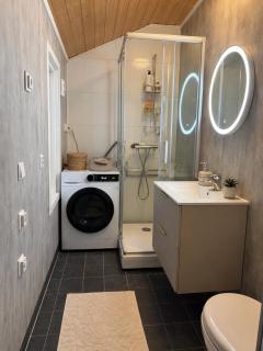 Newly Renovated Fjord View Retreat 20 Min from Tromsø - 5