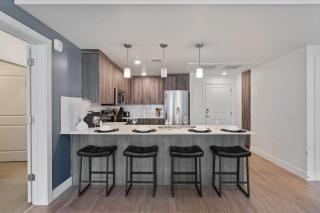 Unique SLC Getaway 2-Bed, 2-Bath with Fire Pit - 8