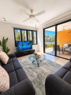 The Tropical at Waterfront - 9