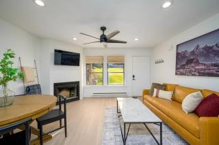 Stunning Mountain View Condo Hot Tub & Pool Access - 7