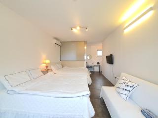 Jeju Twowinsome Pension - 1
