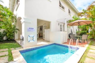 Short Walk to Beach and private pool relaxation - Turtle View 5 - 0