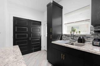 Cozy 2 Bed 2 Bath Apartment, Gated, Near Hospitals & Shopping - 7