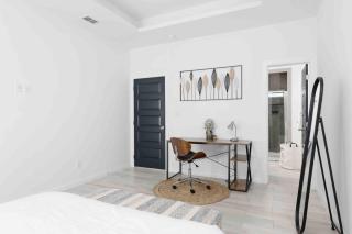 Cozy 2 Bed 2 Bath Apartment, Gated, Near Hospitals & Shopping - 4