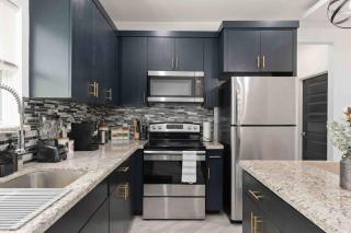 Cozy 2 Bed 2 Bath Apartment, Gated, Near Hospitals & Shopping - 3
