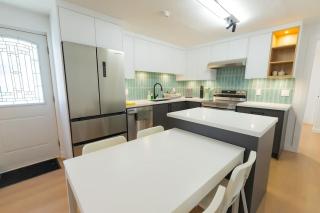New Reno 3B Home w 1 Free Parking in Prime Location - 0