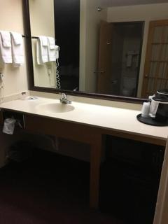 Moose Lake Lodge & Suites - 1