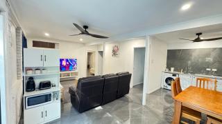 Pool House with 3 BDR 2 AC - 9
