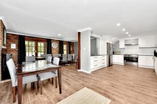 Kitchener Country Estate with Pool Hot Tub on private acres that sleeps up to 18 - 2