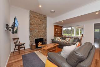 Kinloch Cottage Stunning Stay on Daisy Hill Vineyard - 0