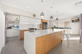 Sea Sand and Serenity at Stockton - Stunning Sophistication - 1