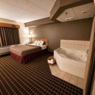 Moose Lake Lodge & Suites - 8