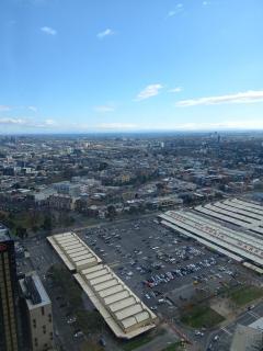 Views spacious luxury city 2b2b - 8