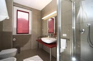 Italian Lakes 3 bedroom rental with pool - 3