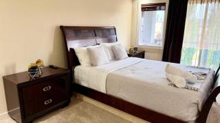 Spacious 3BR House in Aspen Hills - 5