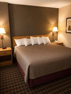 Moose Lake Lodge & Suites - 9