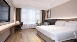 Huayang New Century International Hotel - 2