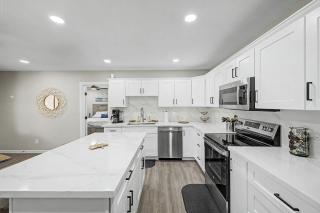 Pool & Hot Tub Access! Superstition Mtn Condo - 1