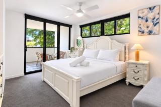 Elevated 3-Bed Apartment Close to Brisbane River - 9