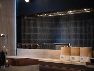 Holiday Inn Express Shanghai Jing'an Xikang Road by IHG - 1
