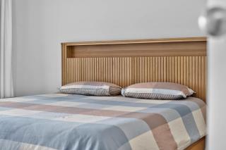 Beachside Family Escape 92 Newell Avenue Middleton Spacious 4-Bedroom Holiday Home Sleeps 10 one street from Middleton Beach - 7