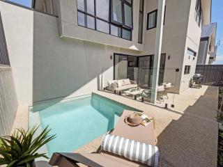 Stone River Villa 2 - Private Escape - Heated Pool - 0