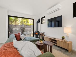 Stone River Villa 2 - Private Escape - Heated Pool - 8