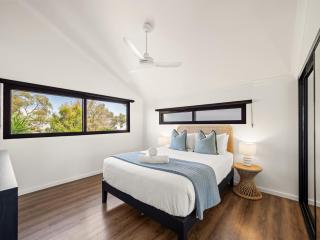 Stone River Villa 2 - Private Escape - Heated Pool - 8