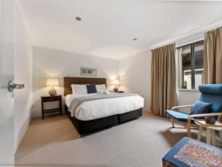 Townhouse 212 - Private - Central - Family Friendly - 6