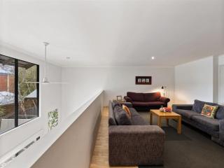 Townhouse 212 - Private - Central - Family Friendly - 5