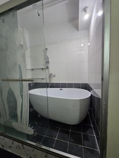 HappyHive Central Hong Kong - Two Bedroom Flat - 6