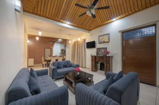 The Summer House I Open Air Lawn & Plunge Pool I 4 Bedroom Villa l Bonfire I Dance I Music I Full Party l Managed By ExoticStays Group - 1