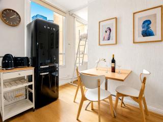 Central CBD Apartment - Flinders St & Fast WiFi! - 6