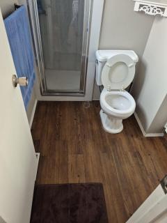 Peaceful Master bedroom 20 min drive from airport - 1
