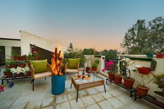 1BHK Penthouse by The StayCationer with Open Bar - 0