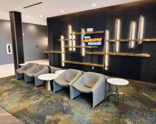 La Quinta Inn & Suites by Wyndham Roanoke Hollins/I-81 - 8