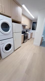 Entire 2 Bedroom condo in White Rock, Canada - 2