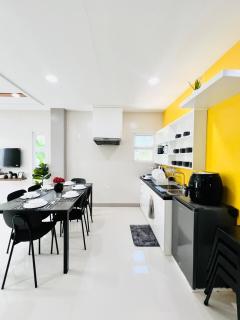 3BR for 10pax in Talisay near SRP with Wi-Fi and Parking - 8