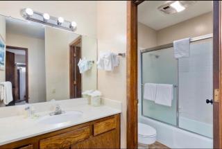 Cozy Condo w Pool, Spa, Hot Tub n BBQ - 1
