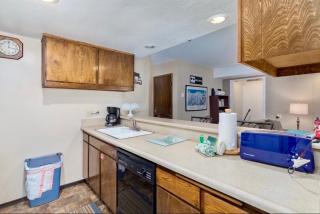 Cozy Condo w Pool, Spa, Hot Tub n BBQ - 5