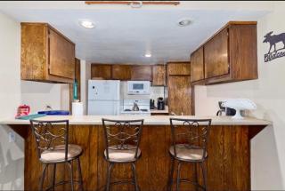 Cozy Condo w Pool, Spa, Hot Tub n BBQ - 4
