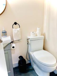 Entire Home Stylish 3BR Retreat Prime Location - 6
