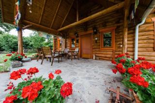 Traditional wooden cottage - 4