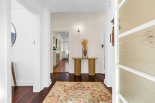 Tranquil Dalkeith Escape Stylish 3BR Family Home - Perth - 5