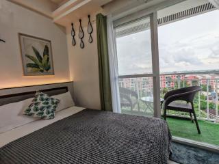 Condo Azur Suites A731, Amani Resorts Residences, 5 minutes Airport, Netflix, Stylish, Cozy with Luxurious Swimming Pool - 3